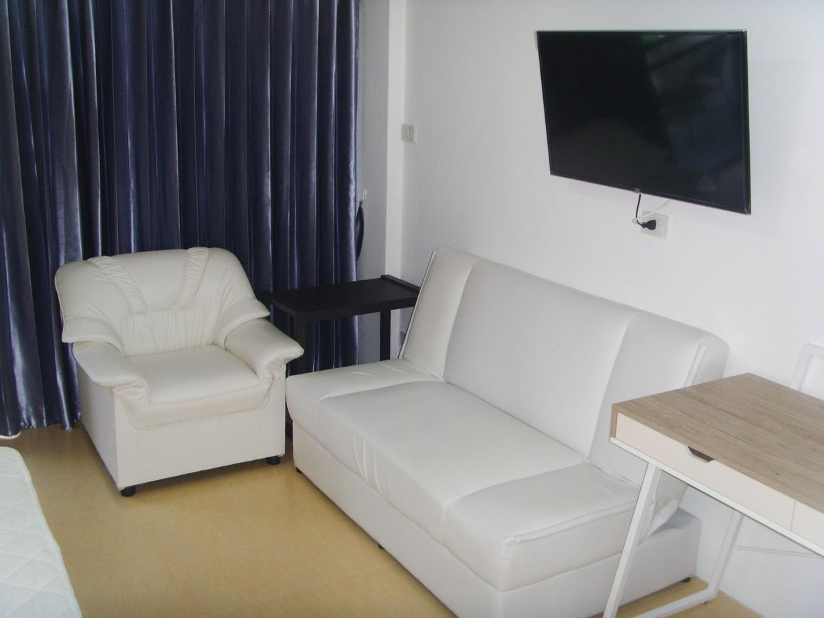 Kontiki Guesthouse Jomtien Beach Buitenkant foto