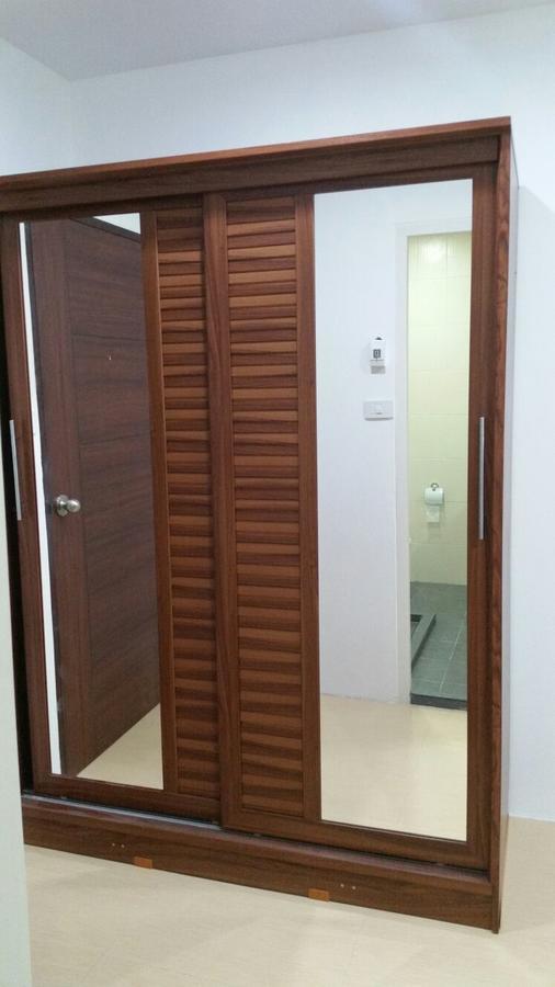 Kontiki Guesthouse Jomtien Beach Buitenkant foto